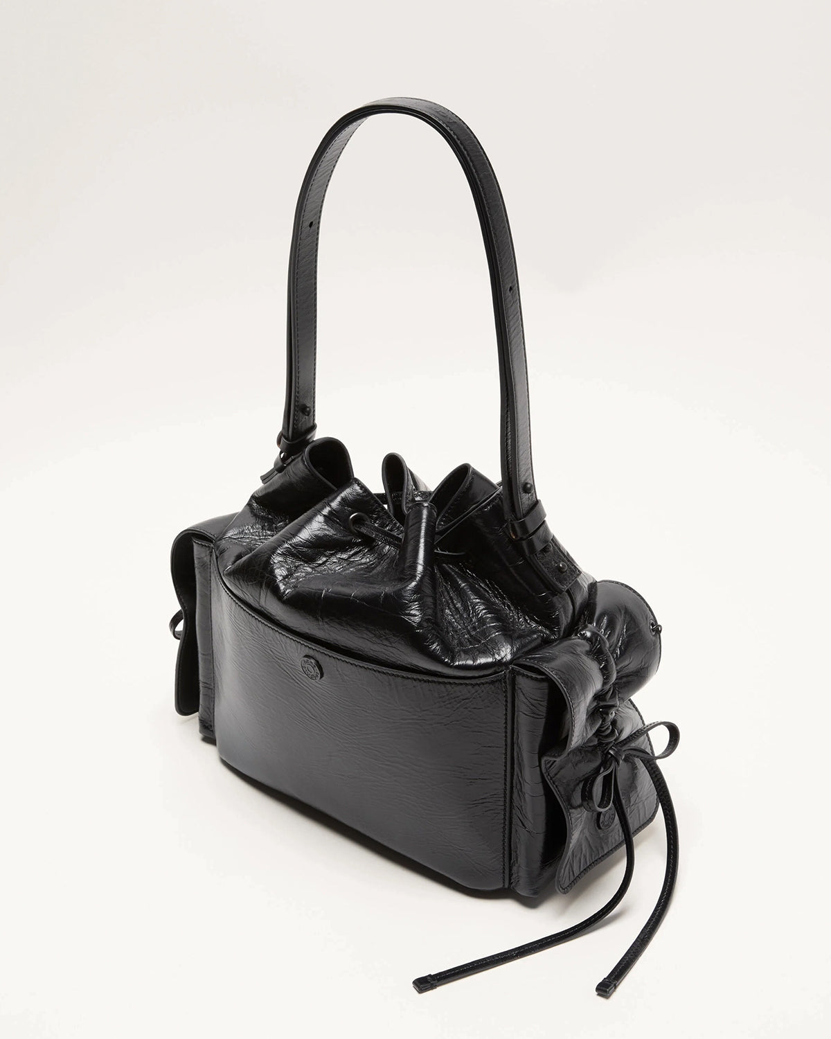 Multipocket Bucket Bag