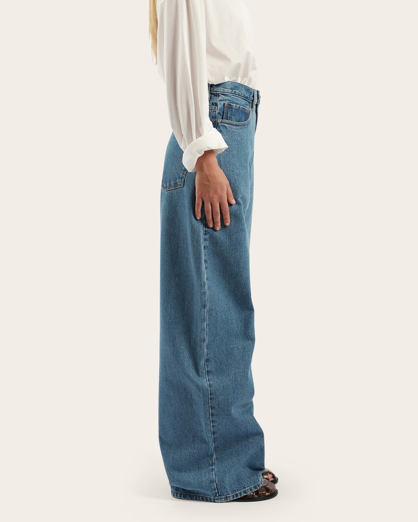 Long Wide Barrel Jeans
