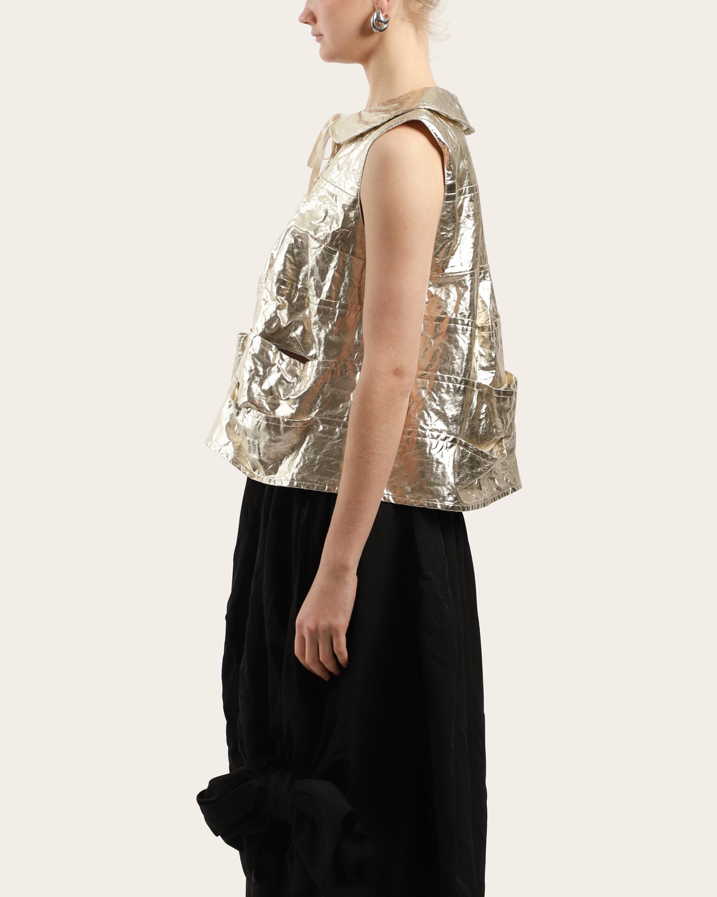 Round Collar Top