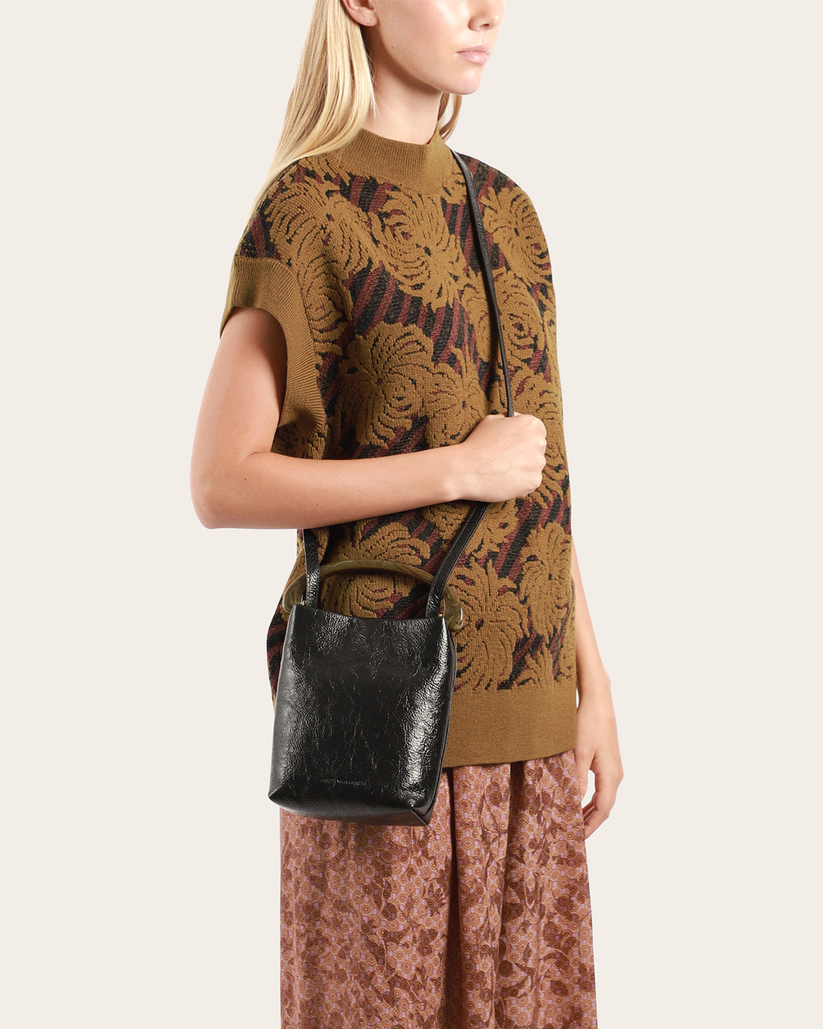 Crisp Handle Bag