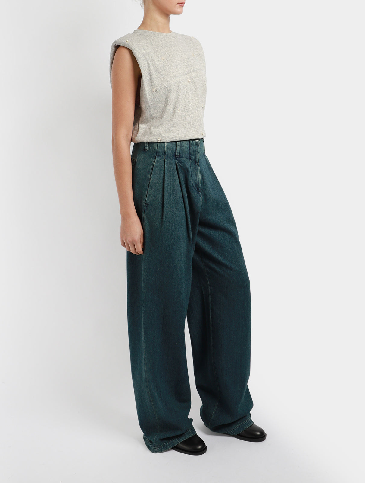 Journey Sleeveless Padded Shoulder T-Shirt