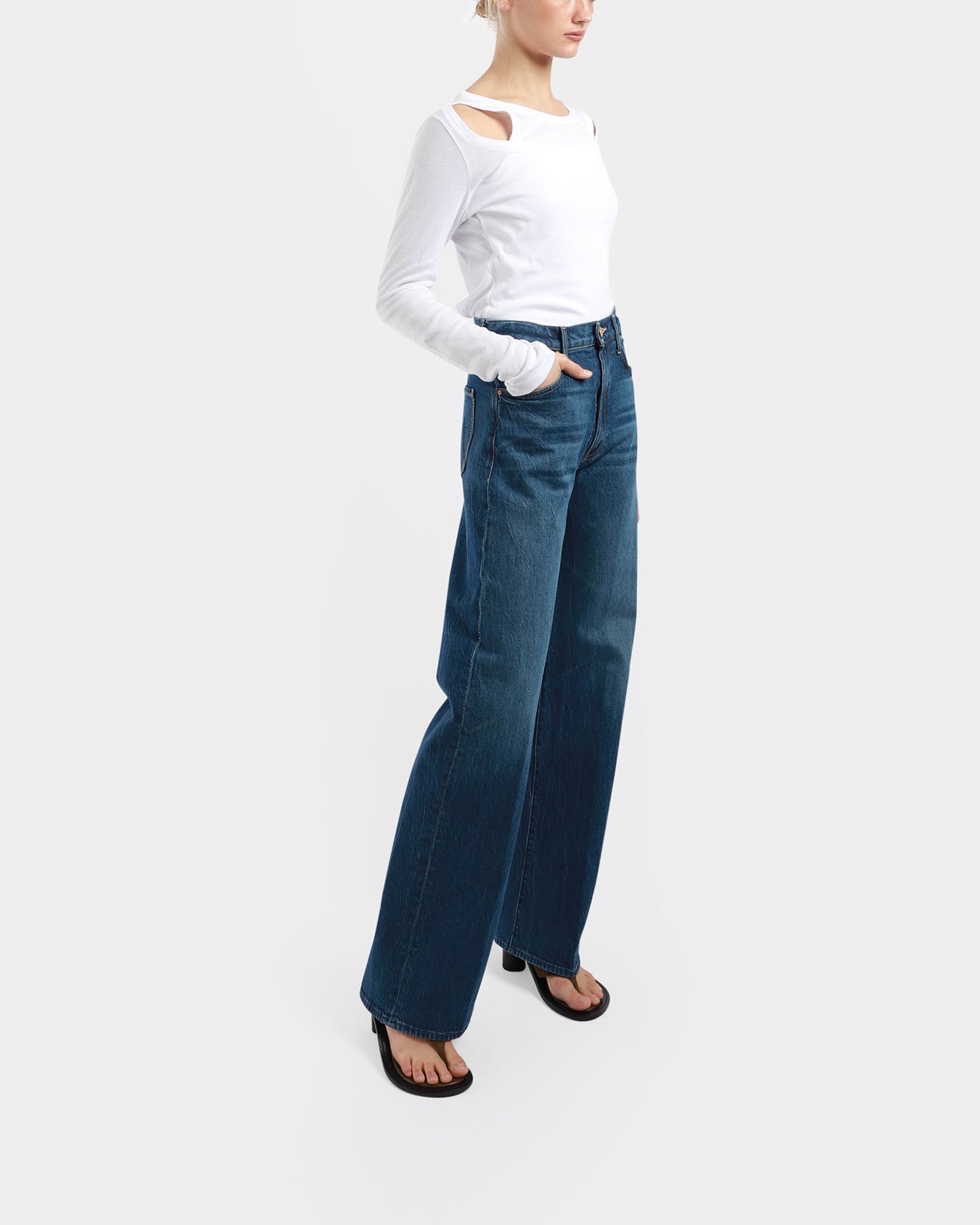 The Lasso Sneak Jeans