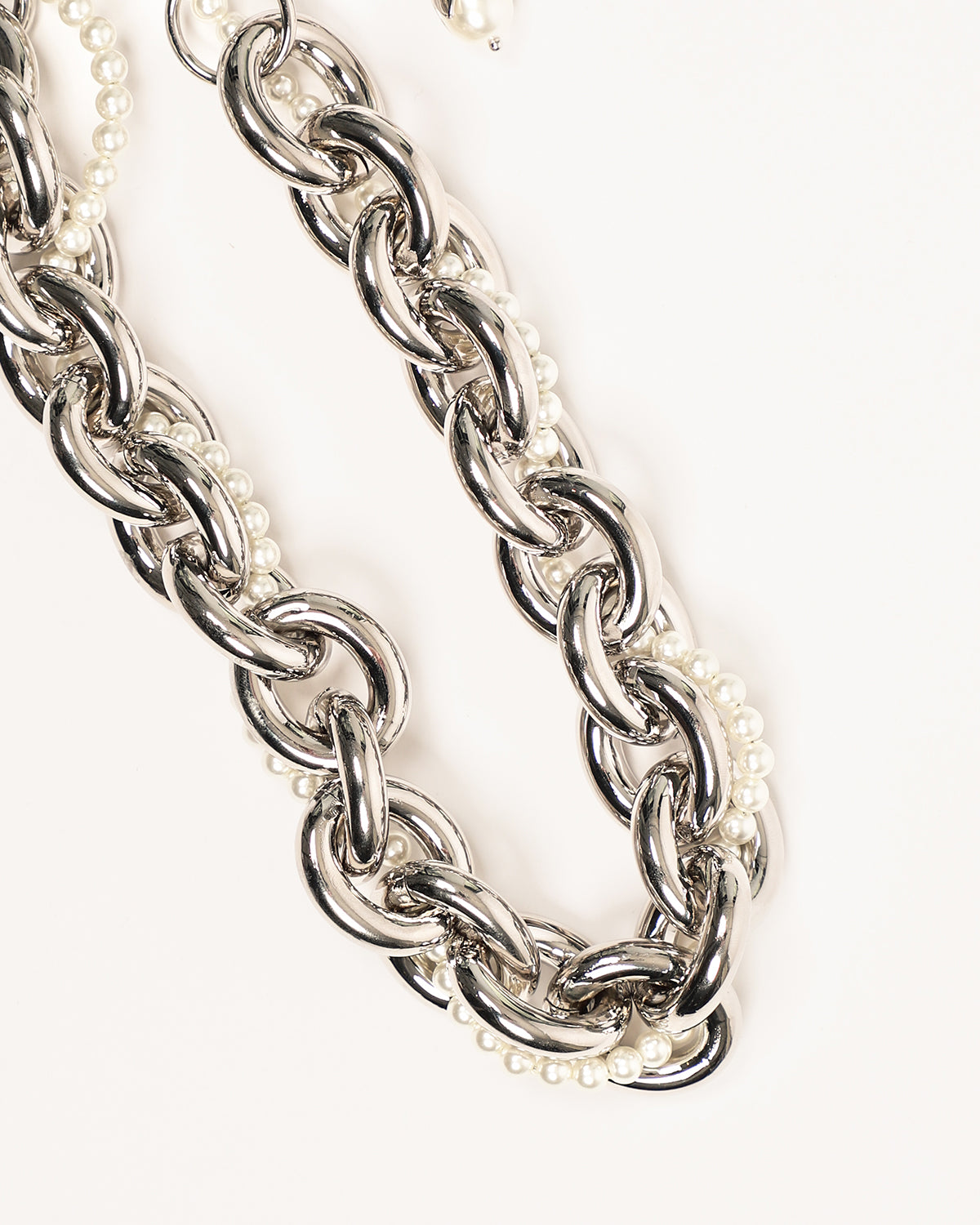 Encased Pearl Flower necklace