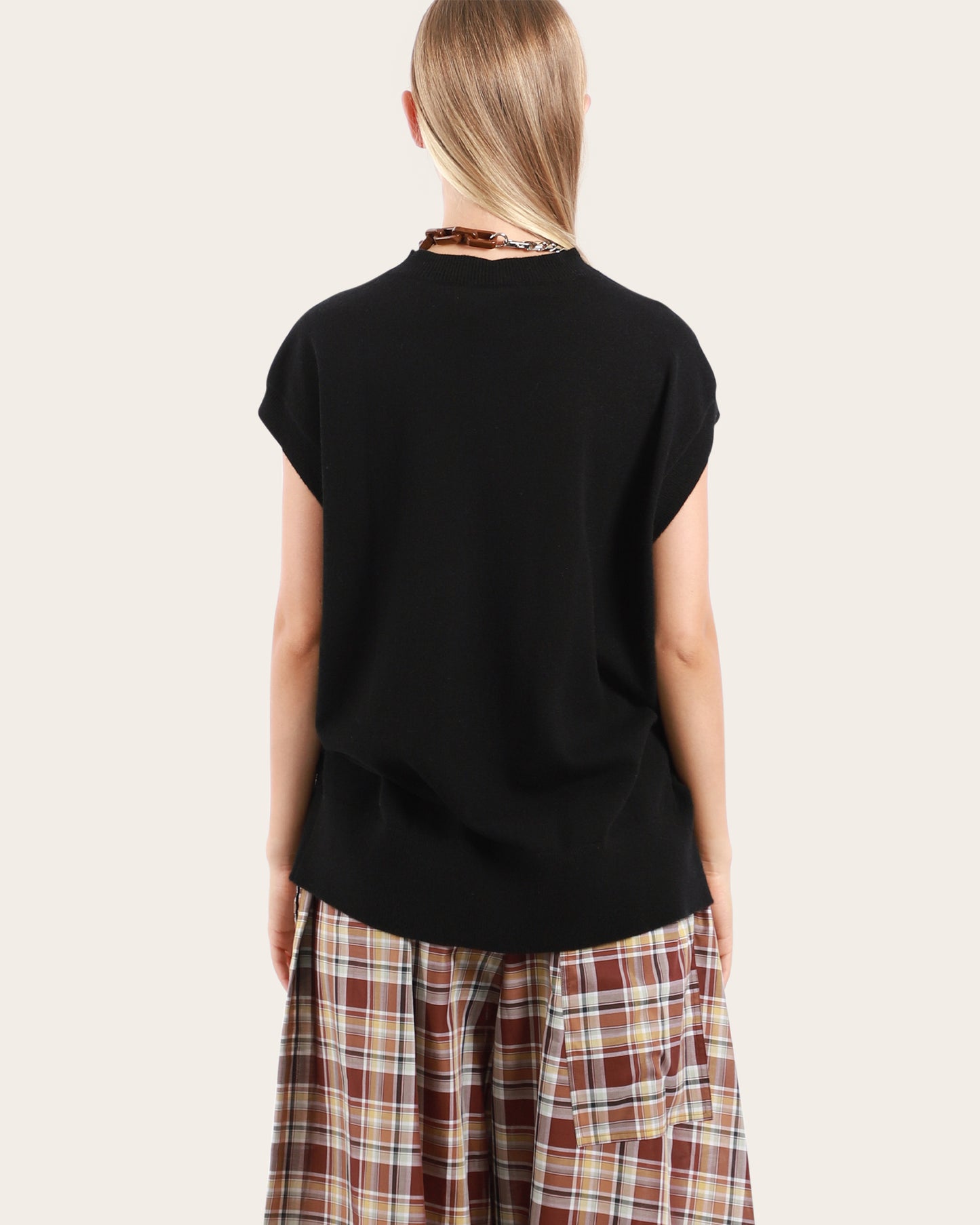Sleeveless Pullover