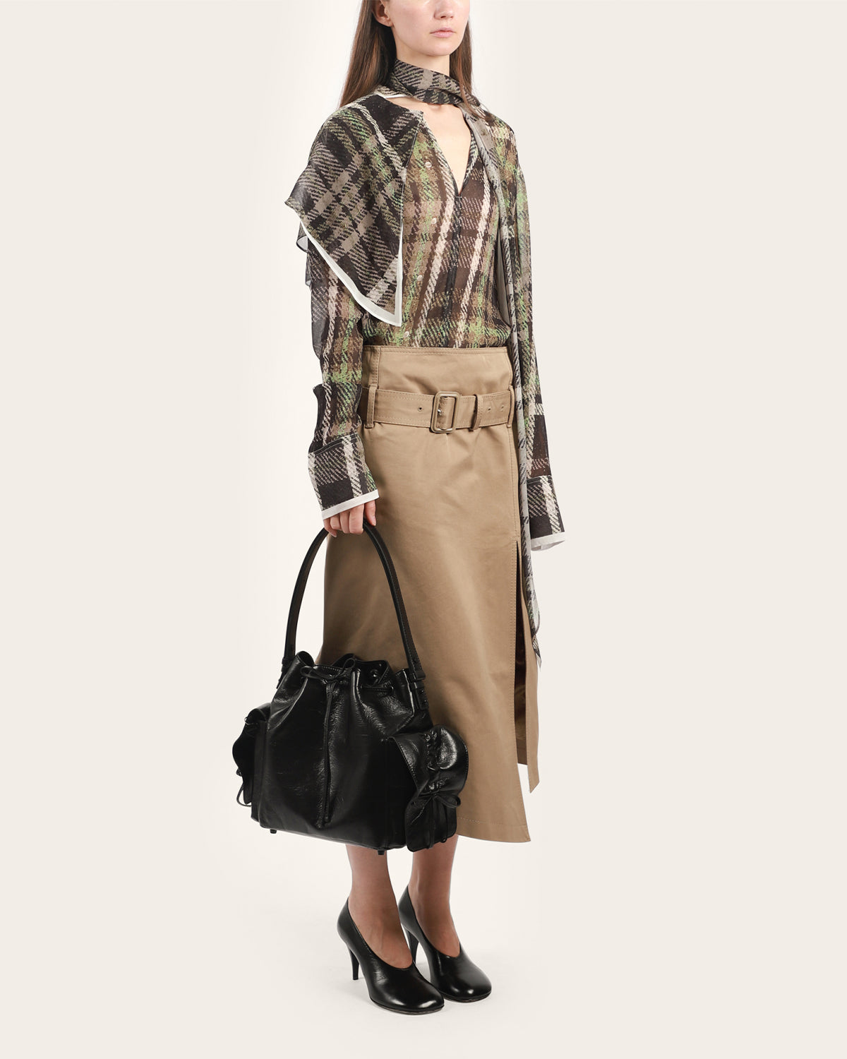 Multipocket Bucket Bag