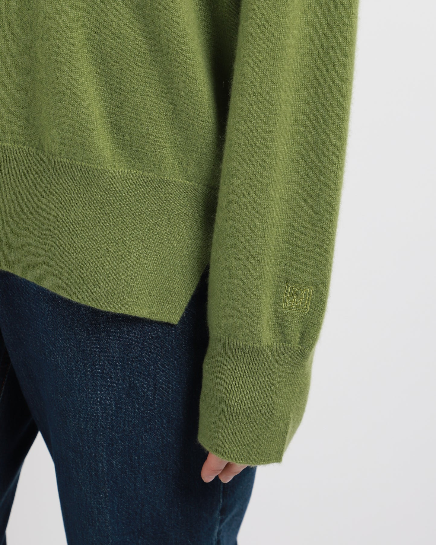 Crew-Neck Cashmere Knit Sweater