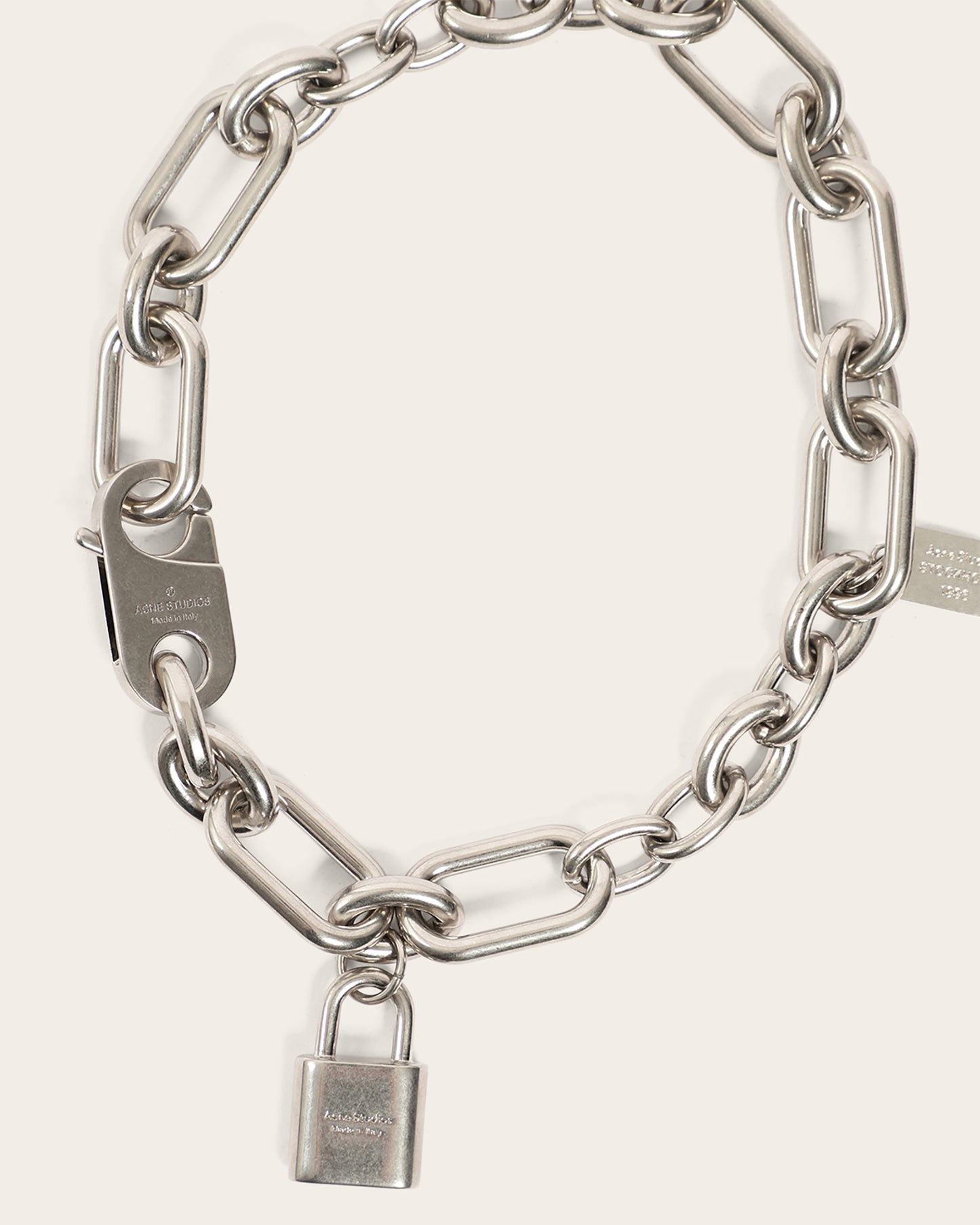 Ainlock Necklace