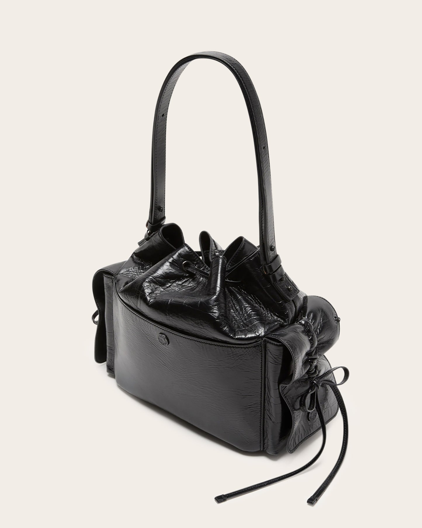 Multipocket Bucket Bag