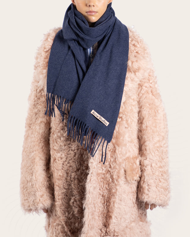 Narrow Fringe Wool Scarf