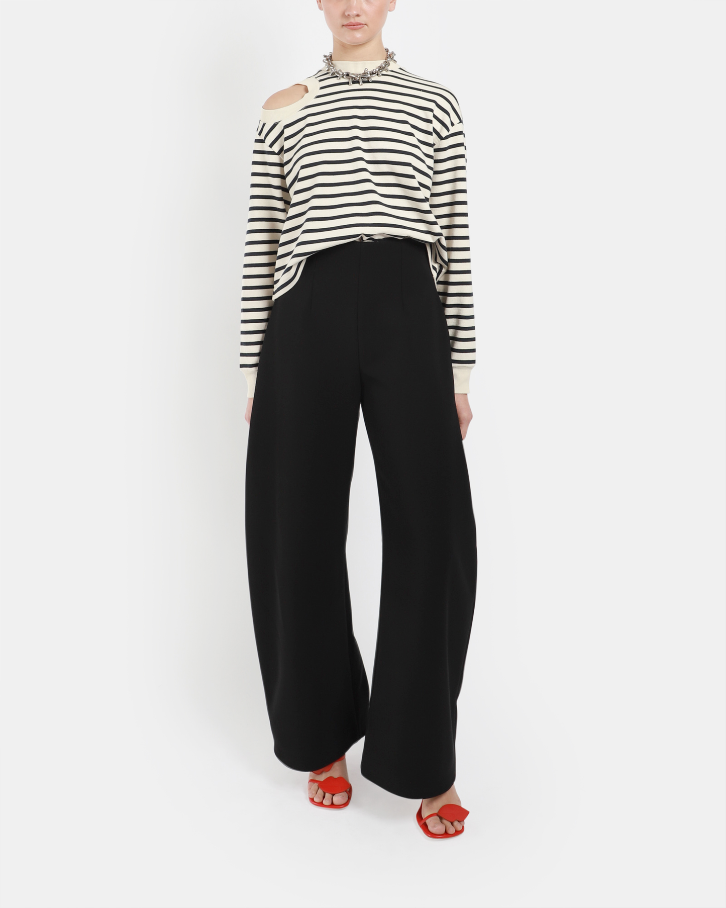 Rounded Trousers