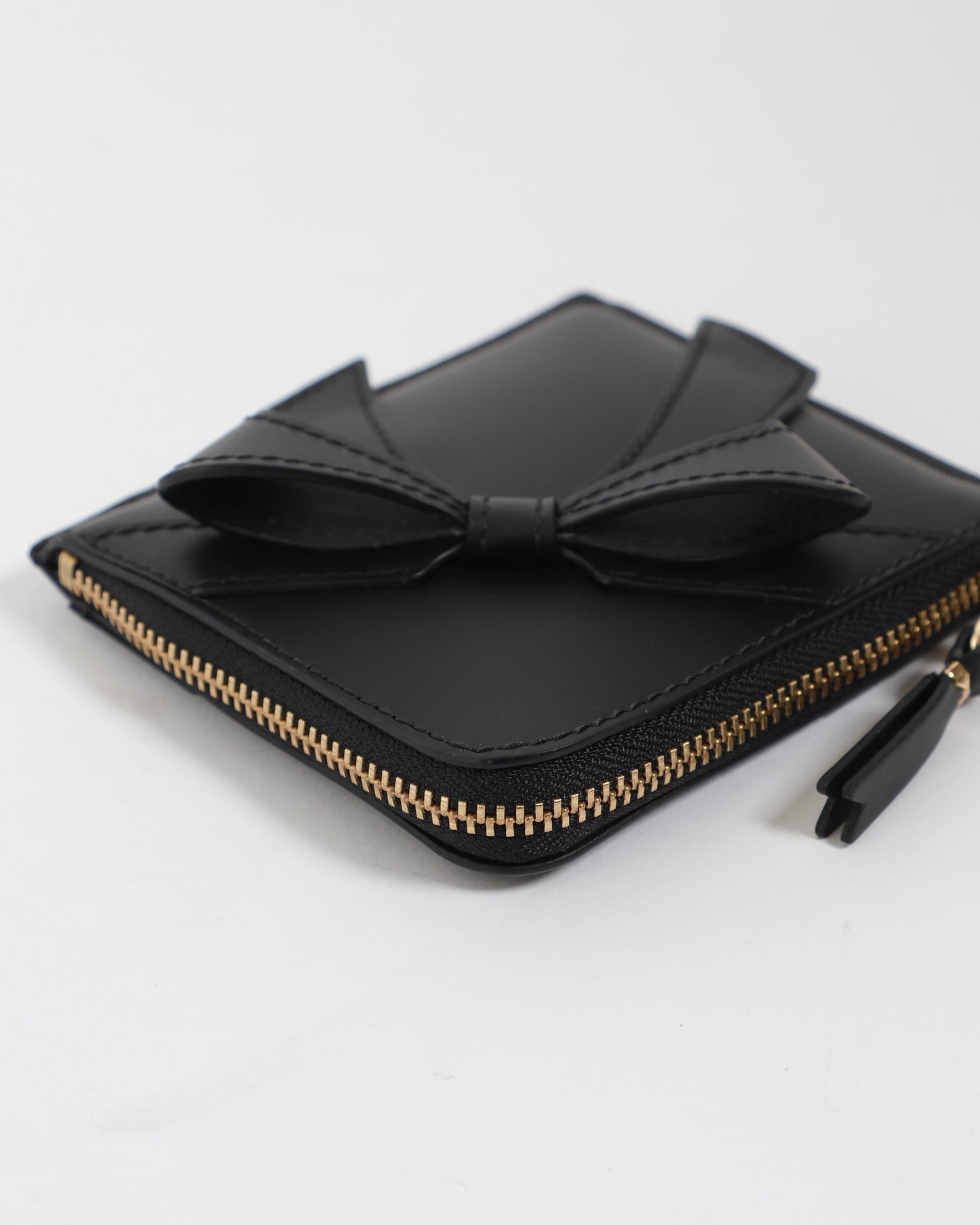 Bow Side Zip Wallet