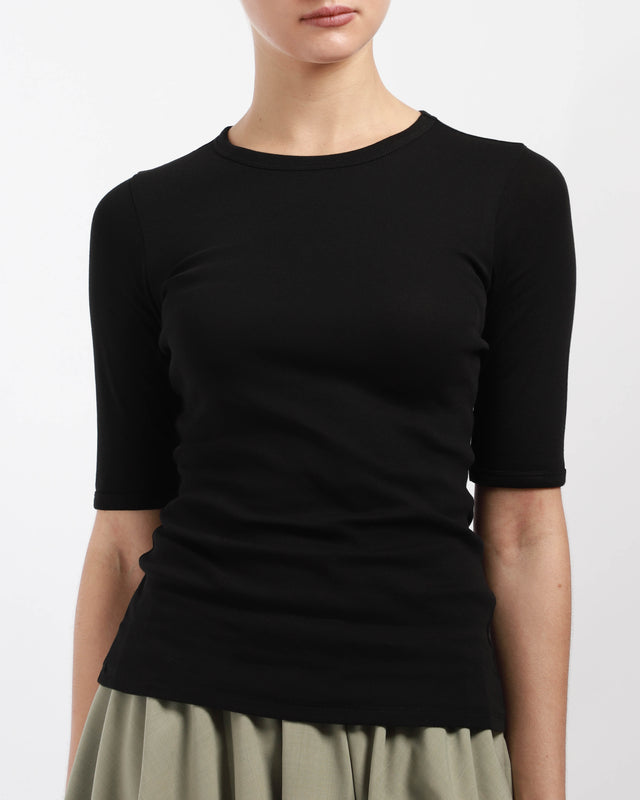 Anna Tee