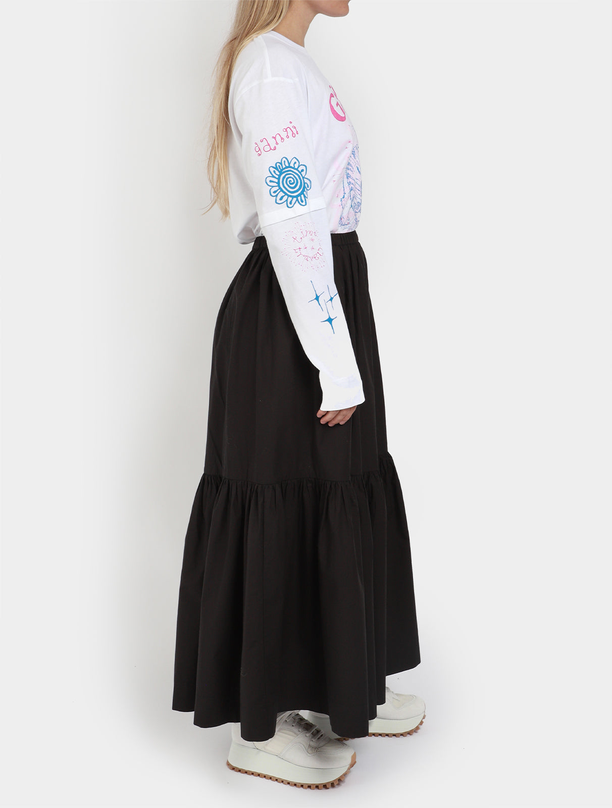 Long velvet party dress with tulle flounce skirt | INVITADISIMA