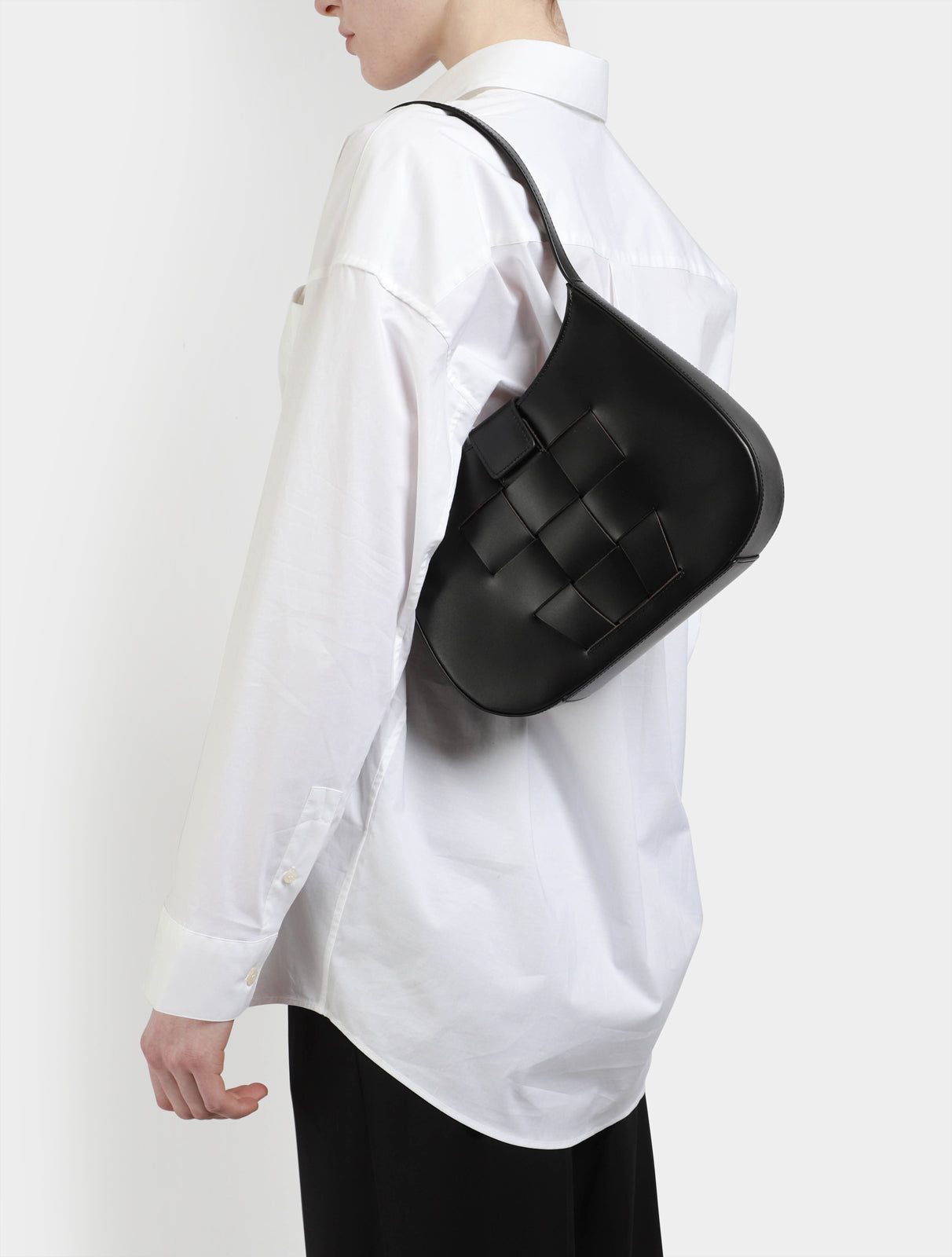 Bauza Structured Shoulder Bag
