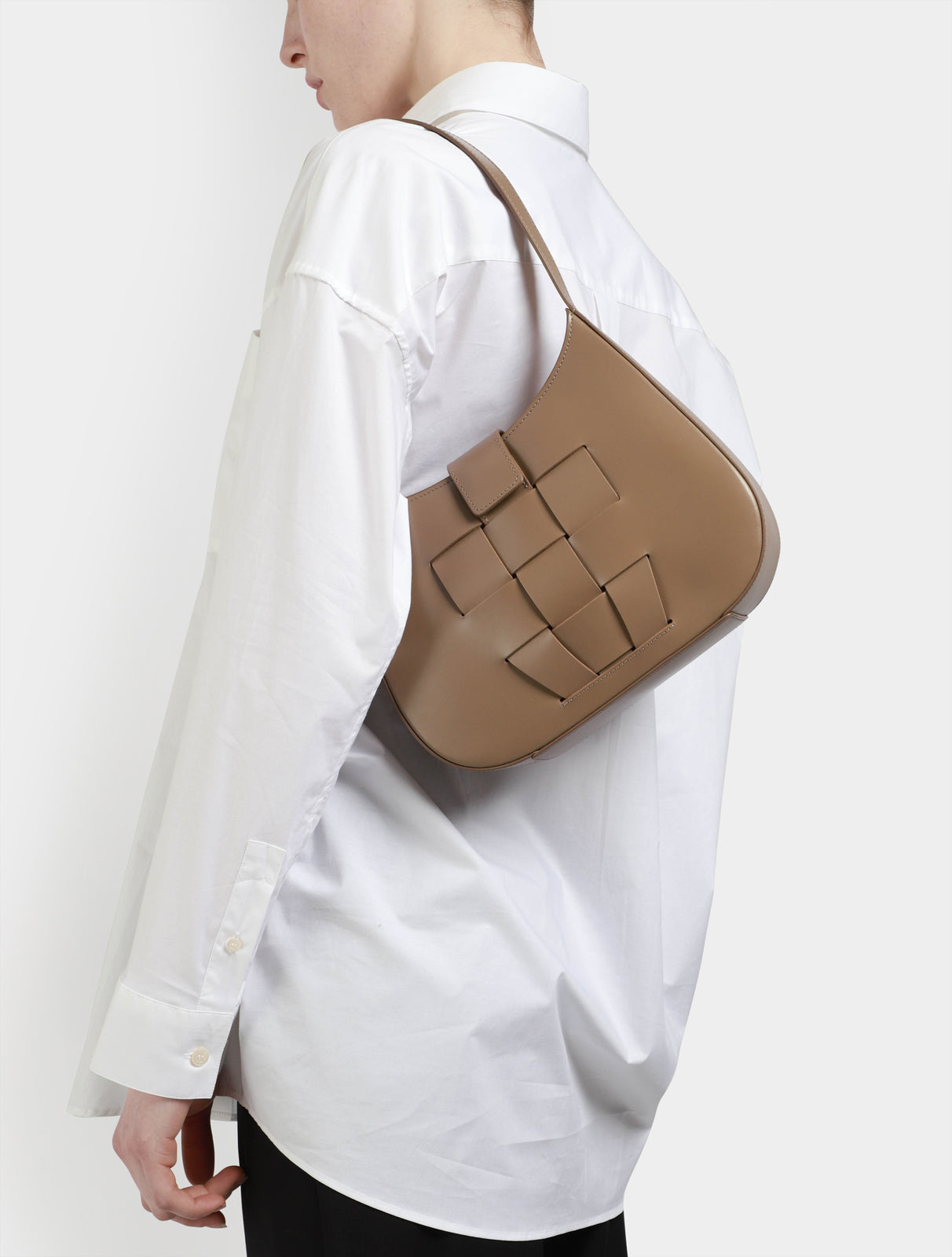 Bauza Structured Shoulder Bag