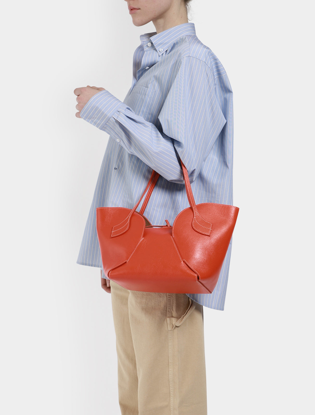 Sepal Leather Small Tulip-Shaped Tote