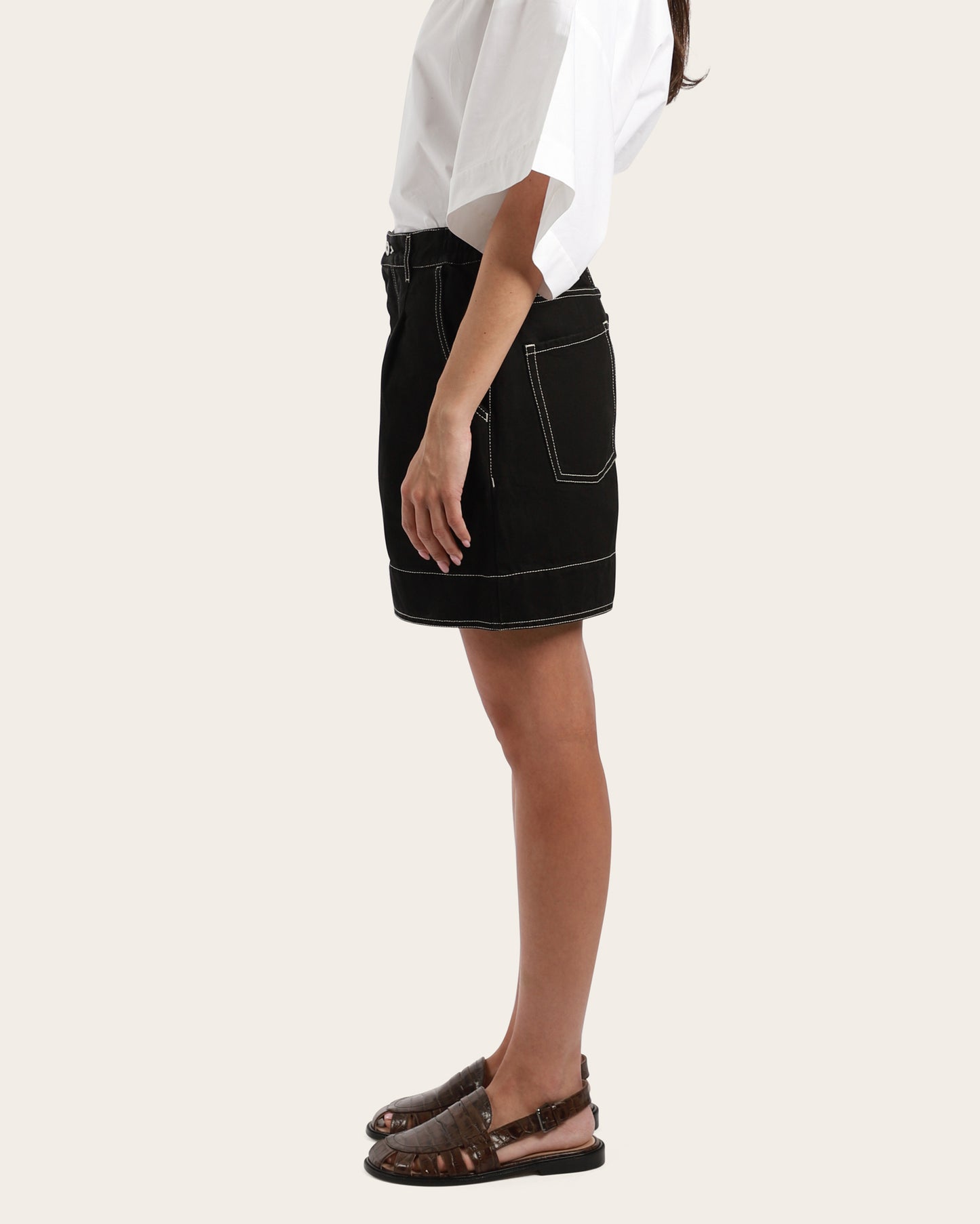 Outline Shorts