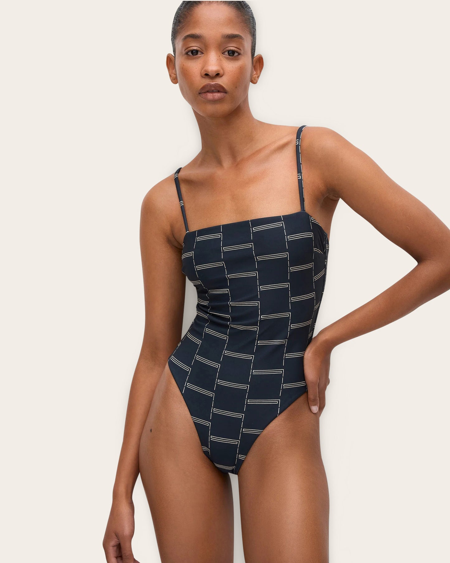 Petite Square Maillot