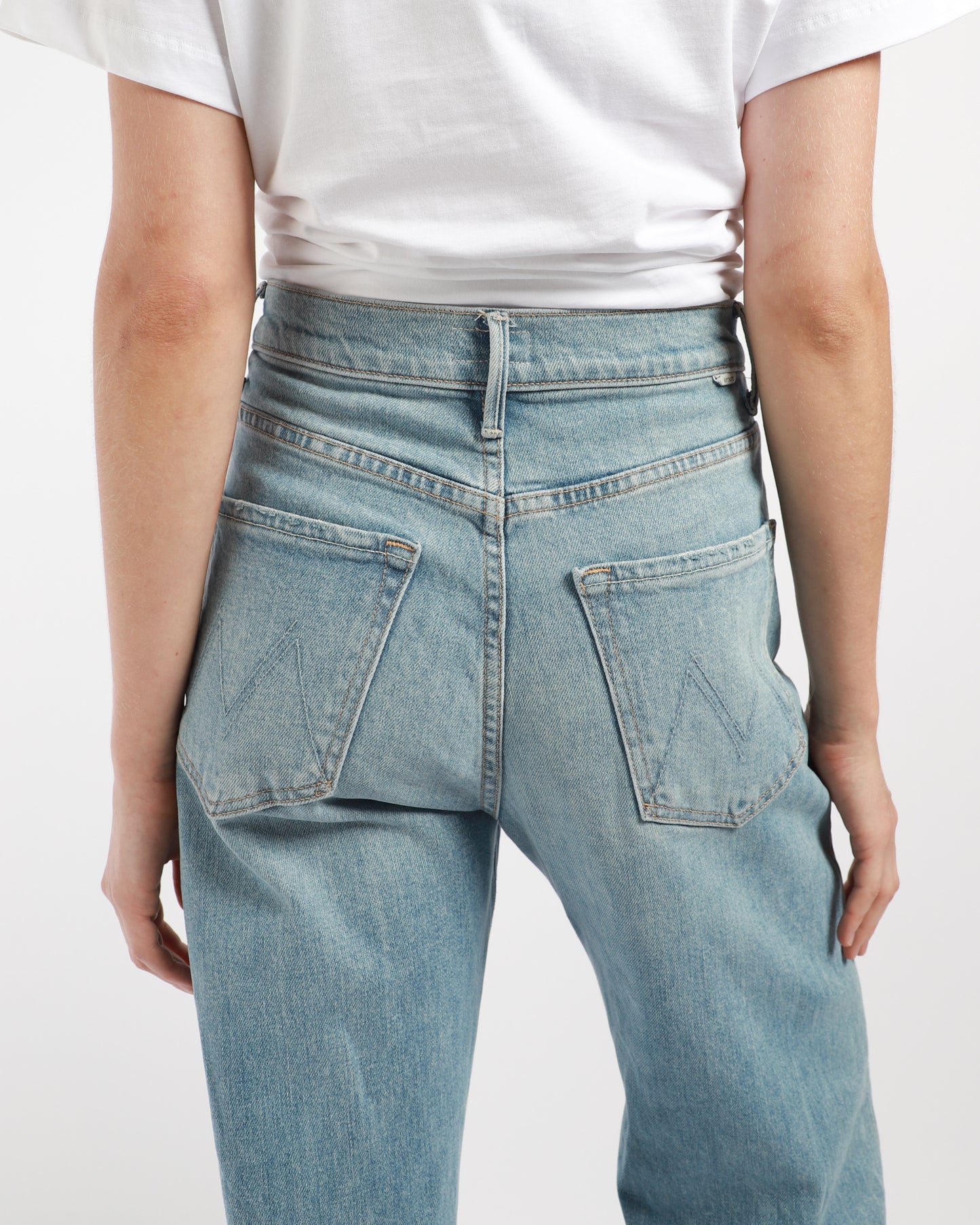 The Lasso Sneak Jeans