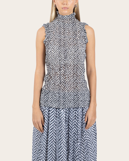 Sleeveless Turtle Neck