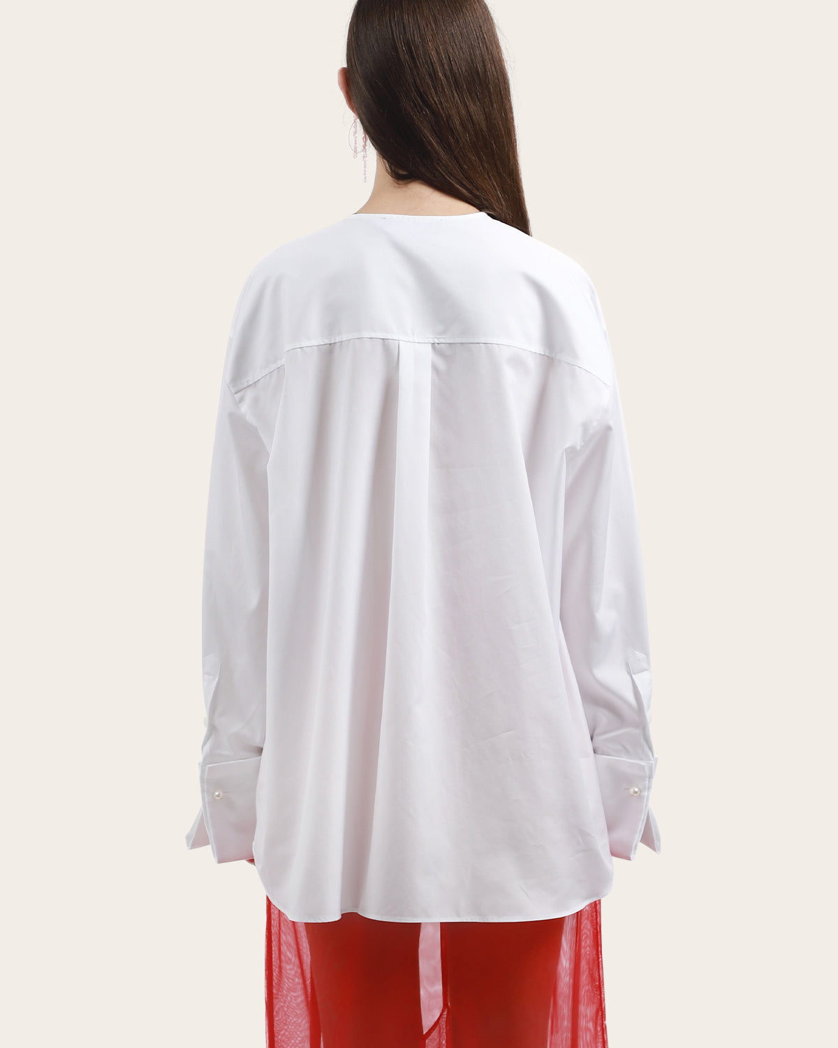 Collarless Elongated