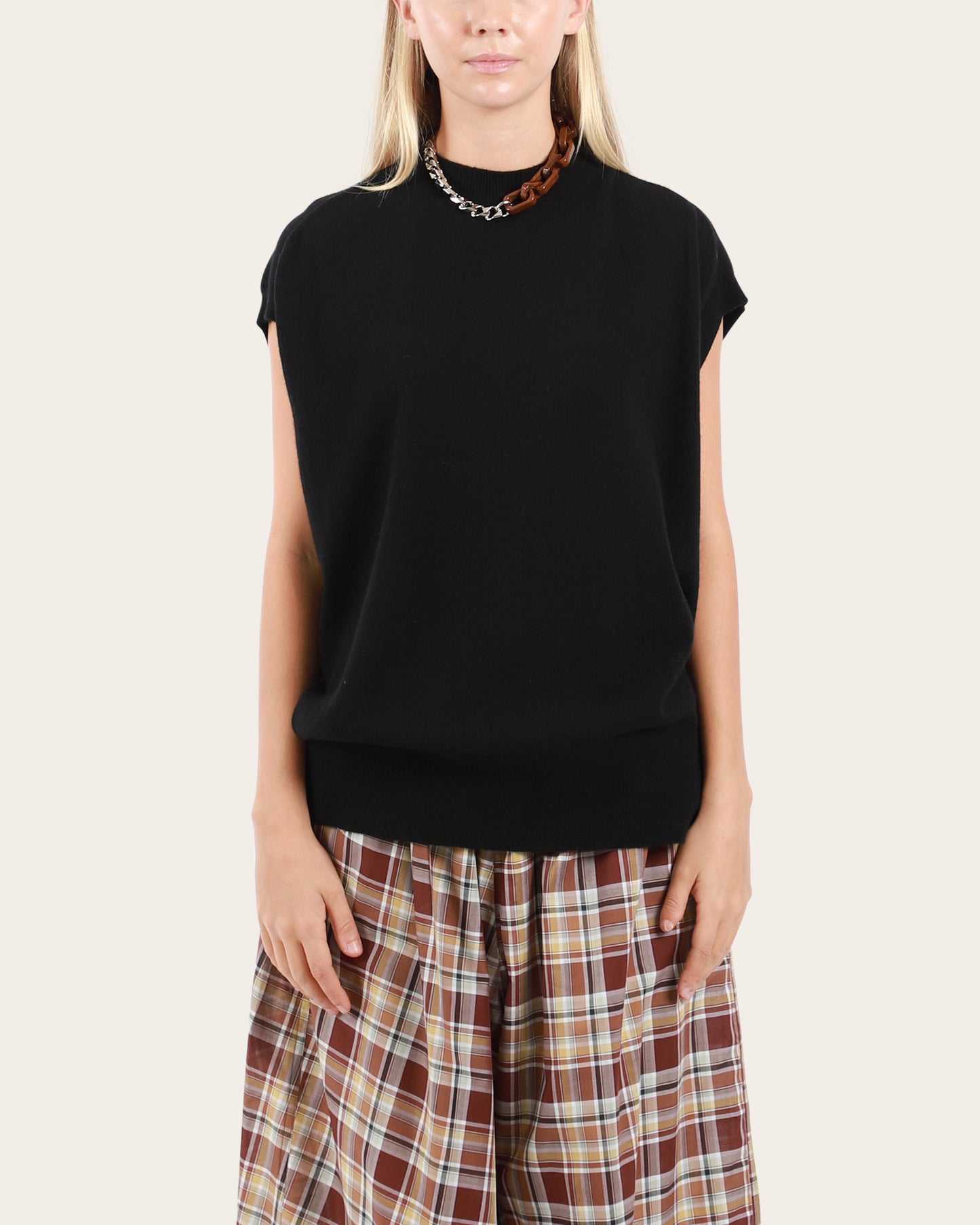 Sleeveless Pullover