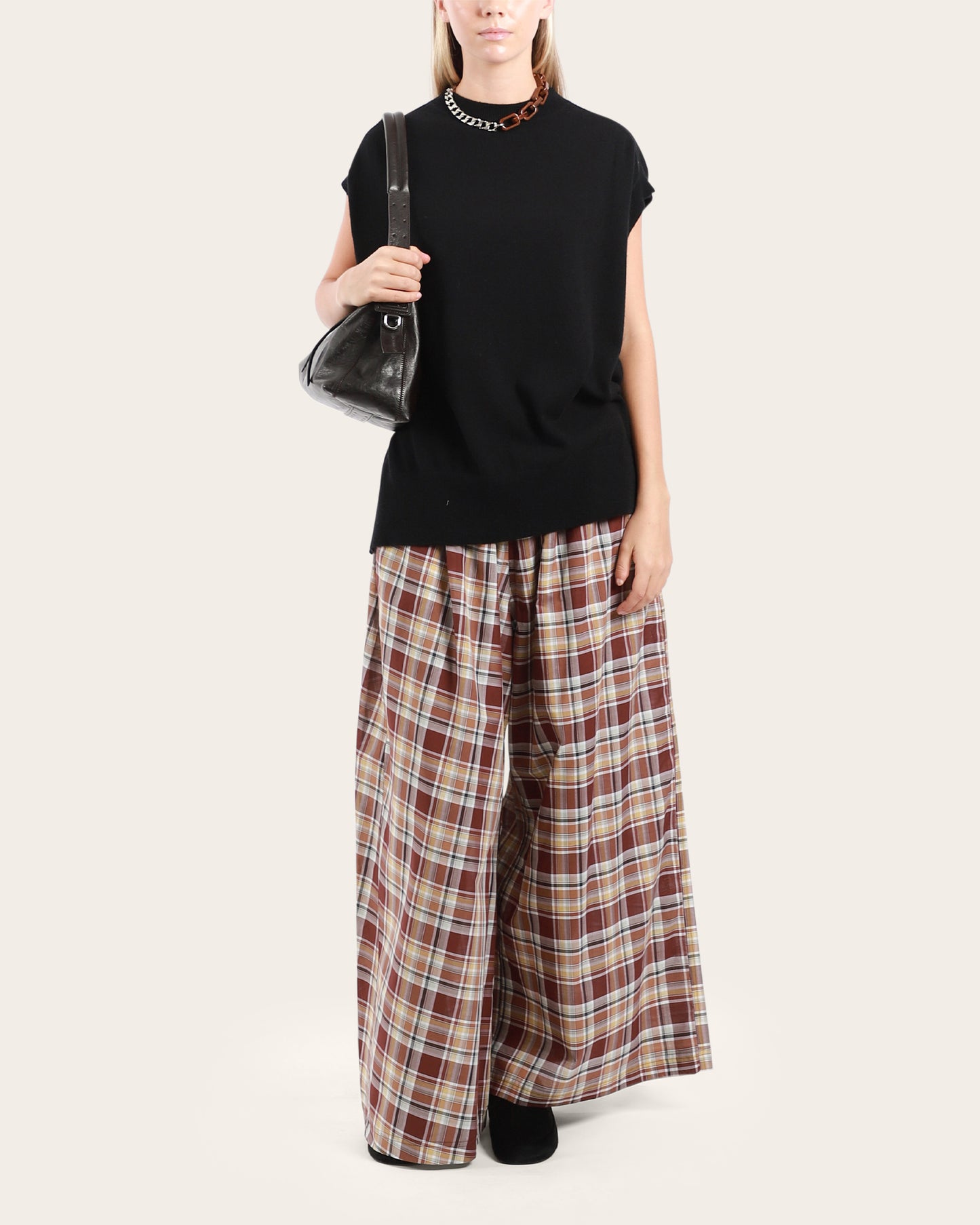 Sleeveless Pullover