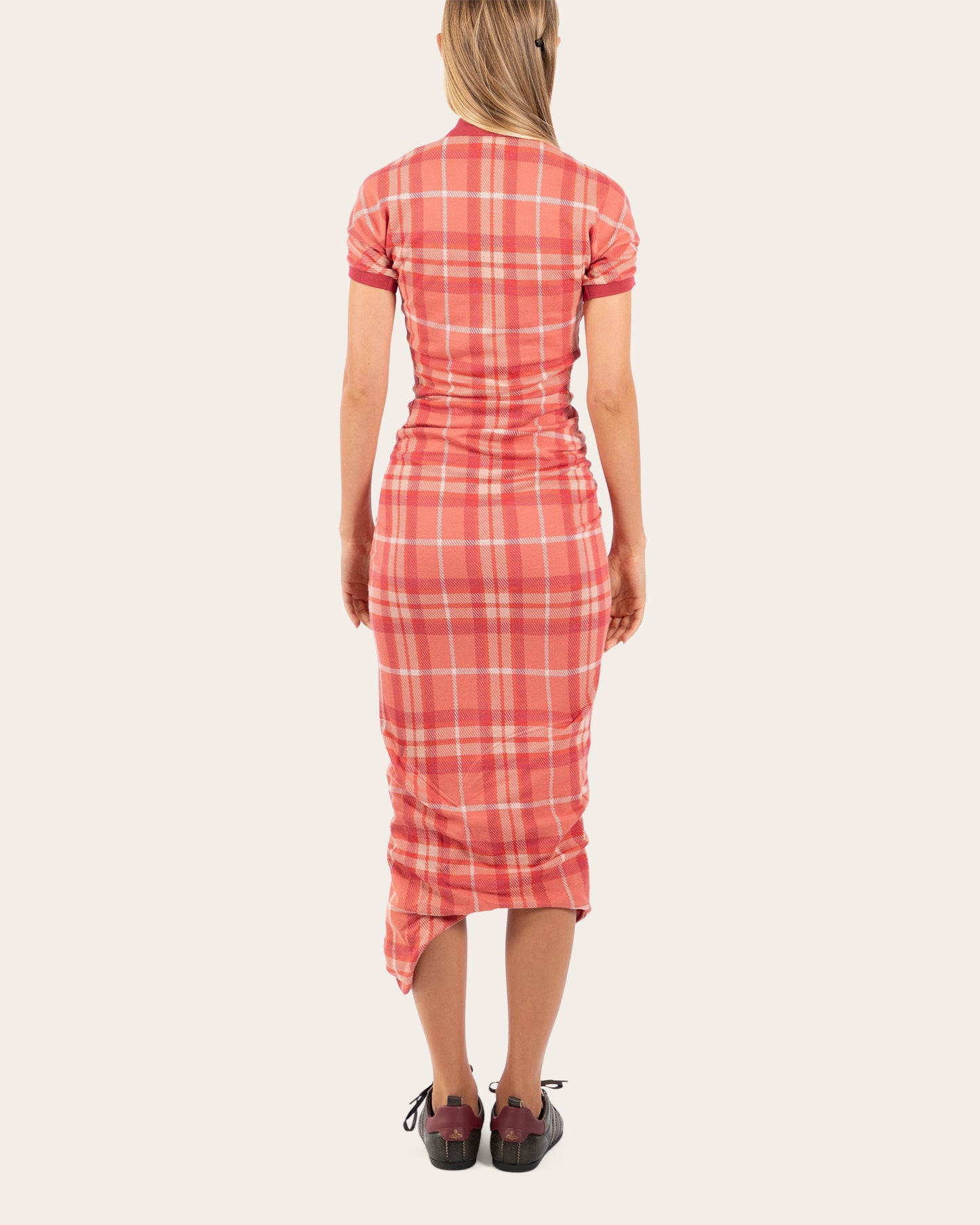 Pulling Dress