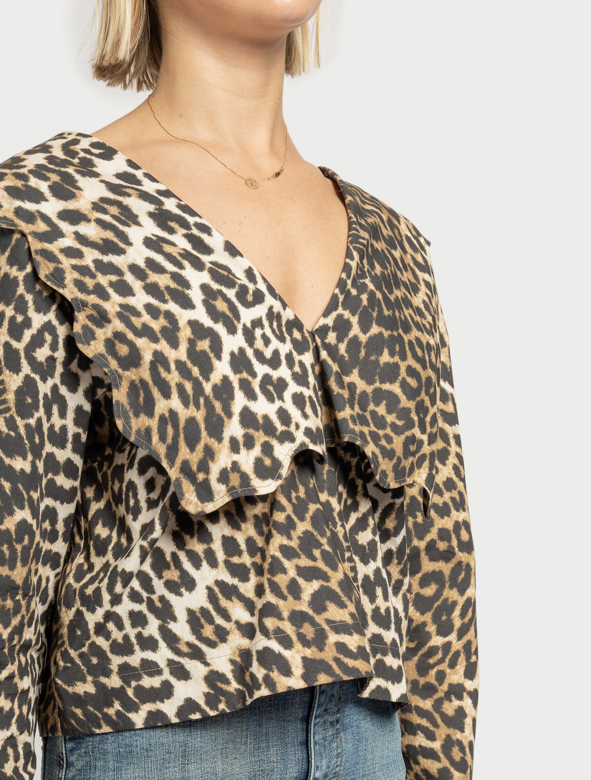 Leopard Rhythm Collar Blouse